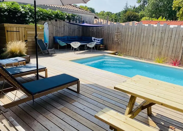 De Brice In With Pool Feriehus Ares