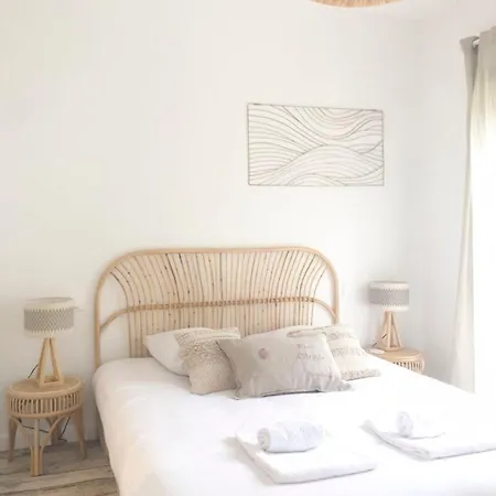 De Brice In With Pool *