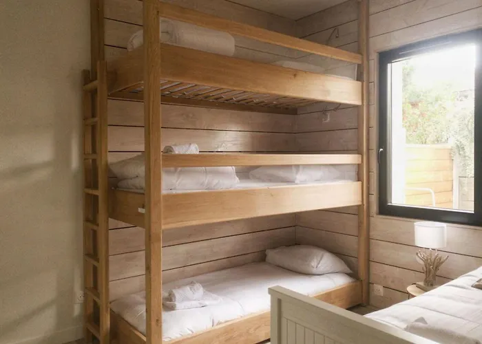 De Brice In With Pool *